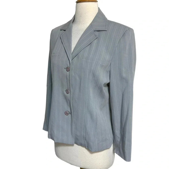 Rafaella 6 gray pinstriped (white + lavender) skirt & blazer suit - Picture 5 of 9